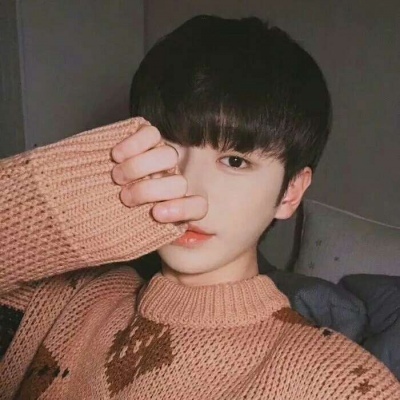 自拍照做头像男生图片