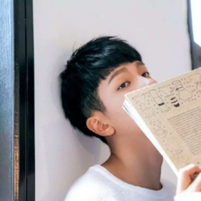 自拍照做头像男生图片