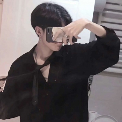 适合当头像的的潮图好看适合失恋哭不出来的男生头像真人