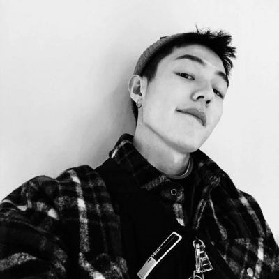适合当头像的的潮图好看适合失恋哭不出来的男生头像真人图片