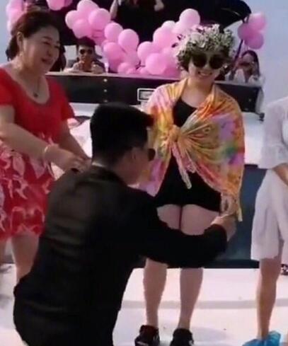丫蛋王金龙为什么离婚了 曾经恩爱夫妻档现在分道扬镳图片