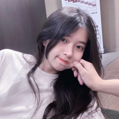 冷酷黑白动漫女生头像图片