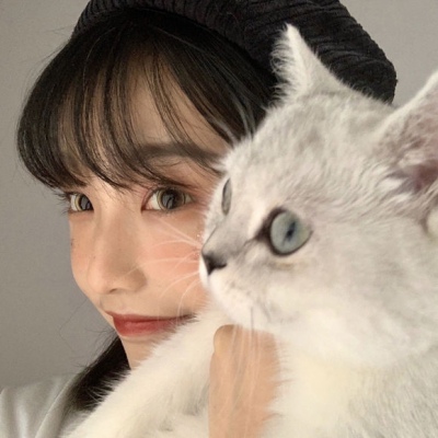 冷酷黑白动漫女生头像图片