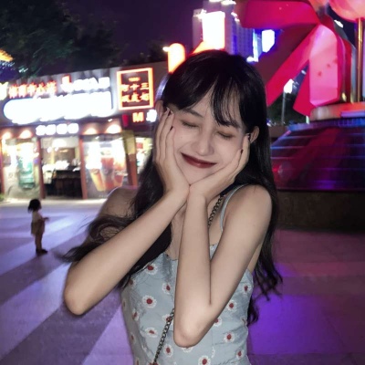 冷酷黑白动漫女生头像图片