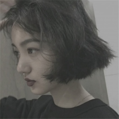 qq头像女生背影晚上图片