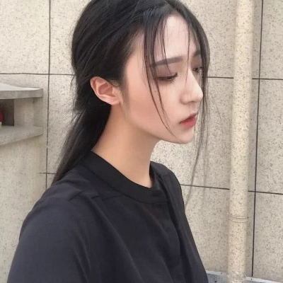 qq头像黑白不带字女生图片