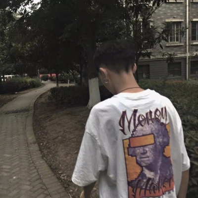 qq好看的个性网卡通男生头像图片