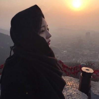 手绘素描女生头像卡通图片