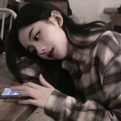 手绘素描女生头像卡通图片