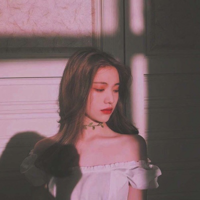 手绘素描女生头像卡通图片