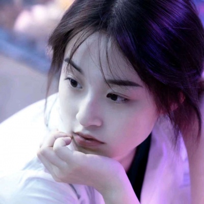 韩国女生卷发唯美头像图片