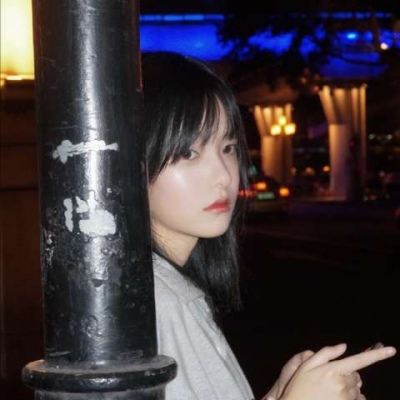 韩国女生卷发唯美头像图片