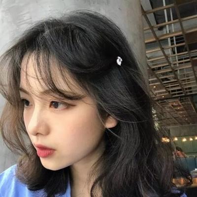 女生头像空气刘海短发图片