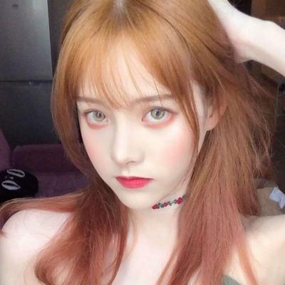 女生头像空气刘海短发图片