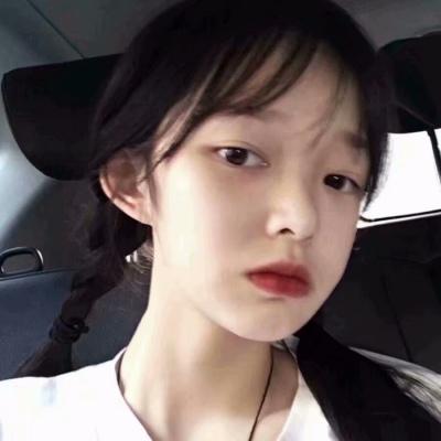 女生头像空气刘海短发图片