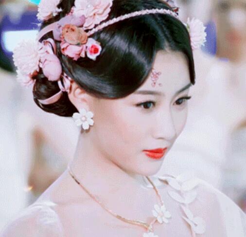海棠经雨胭脂透龙莫婳喜欢谁 她最后和谁在一起了