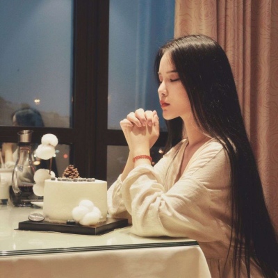 qq头像女生和男生动漫图片