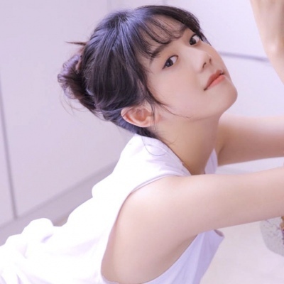 qq女生黑白头像带字的图片