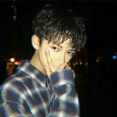 光棍节单身头像白发赤瞳男生图片