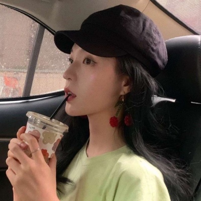 qq动漫头像伤感女生图片