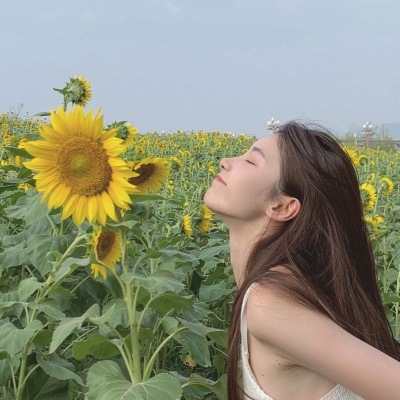 qq动漫头像伤感女生图片
