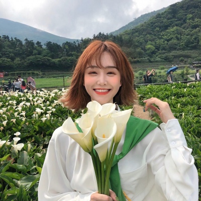 qq动漫头像伤感女生图片