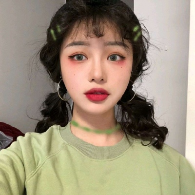 qq动漫头像伤感女生图片