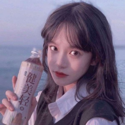 白发短发头像女生头像
