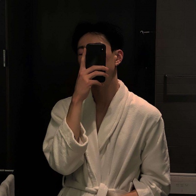 00后手机控qq头像动漫男生全身蓝色图片