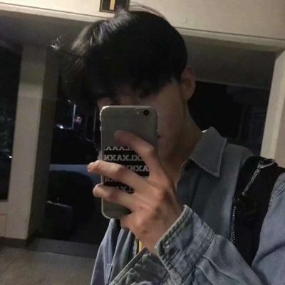 00后手机控qq头像动漫男生全身蓝色图片