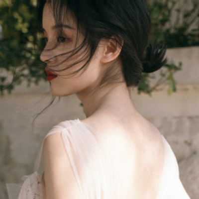 qq头像个性签名女生图片