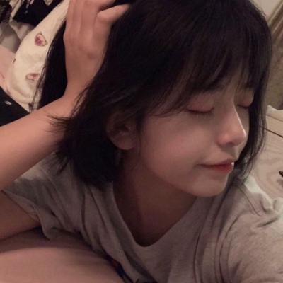 qq头像个性签名女生图片