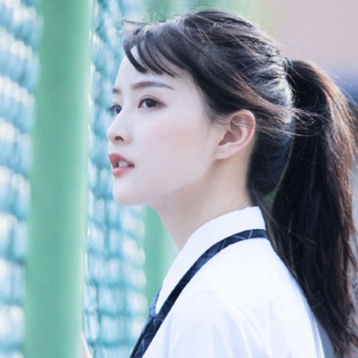 唯美女生头像侧脸短发图片