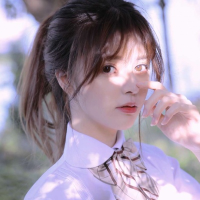 唯美女生头像侧脸短发图片