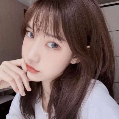 qq女生头像图片带字图片