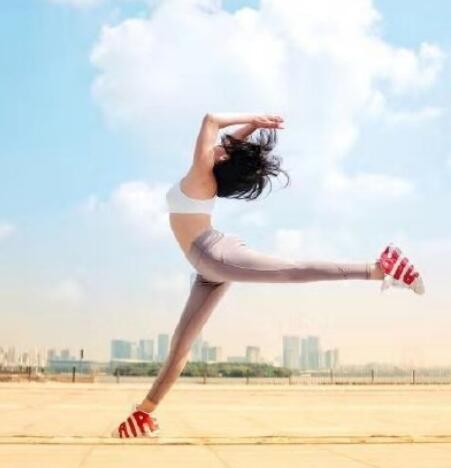 赵奕欢是干嘛的怎么不火了 曾经的校园女神现在的健身达人图片