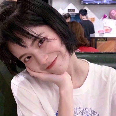 qq女生头像一男一女背图片