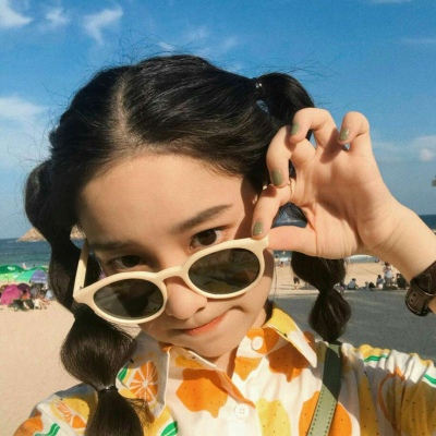 qq女生头像一男一女背图片