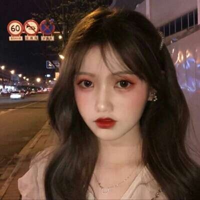 qq头像动漫女生文艺图片