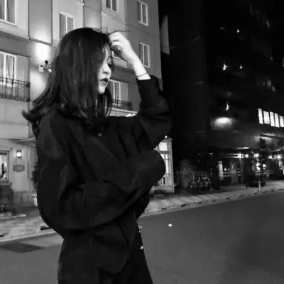 唯美卡通短发女生头像图片