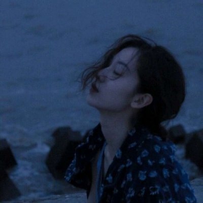 qq头像女生欧美风唯美图片