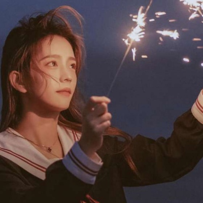 素描女生动漫头像图片图片