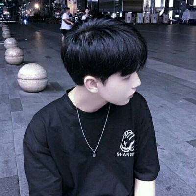 男生背影头像offwhite图片