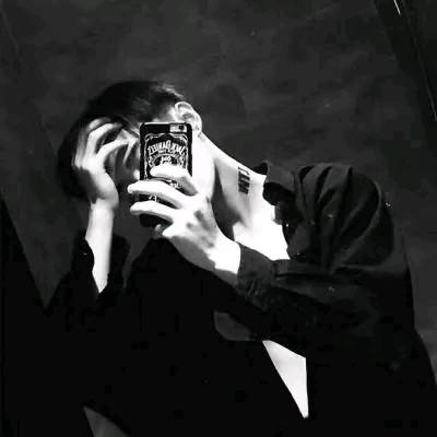男生背影头像offwhite图片