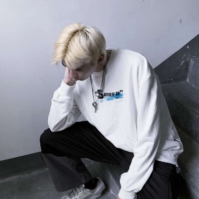 男生背影头像offwhite图片