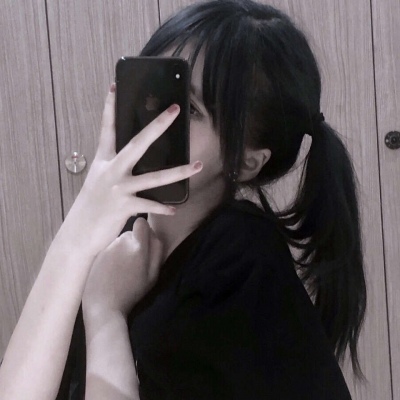 qq头像女生带字毕业季图片