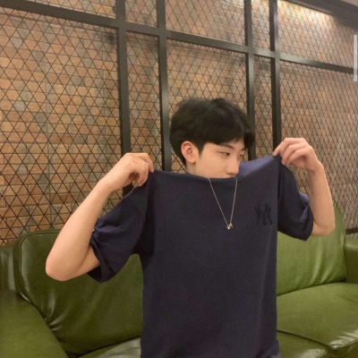 适合男生QQ头像港风图片