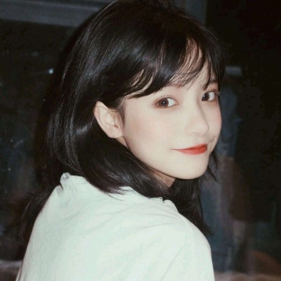 qq头像带血女生头像图片