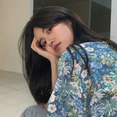 qq头像带血女生头像图片