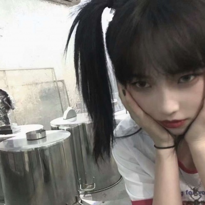 头像优雅气质女生头像图片